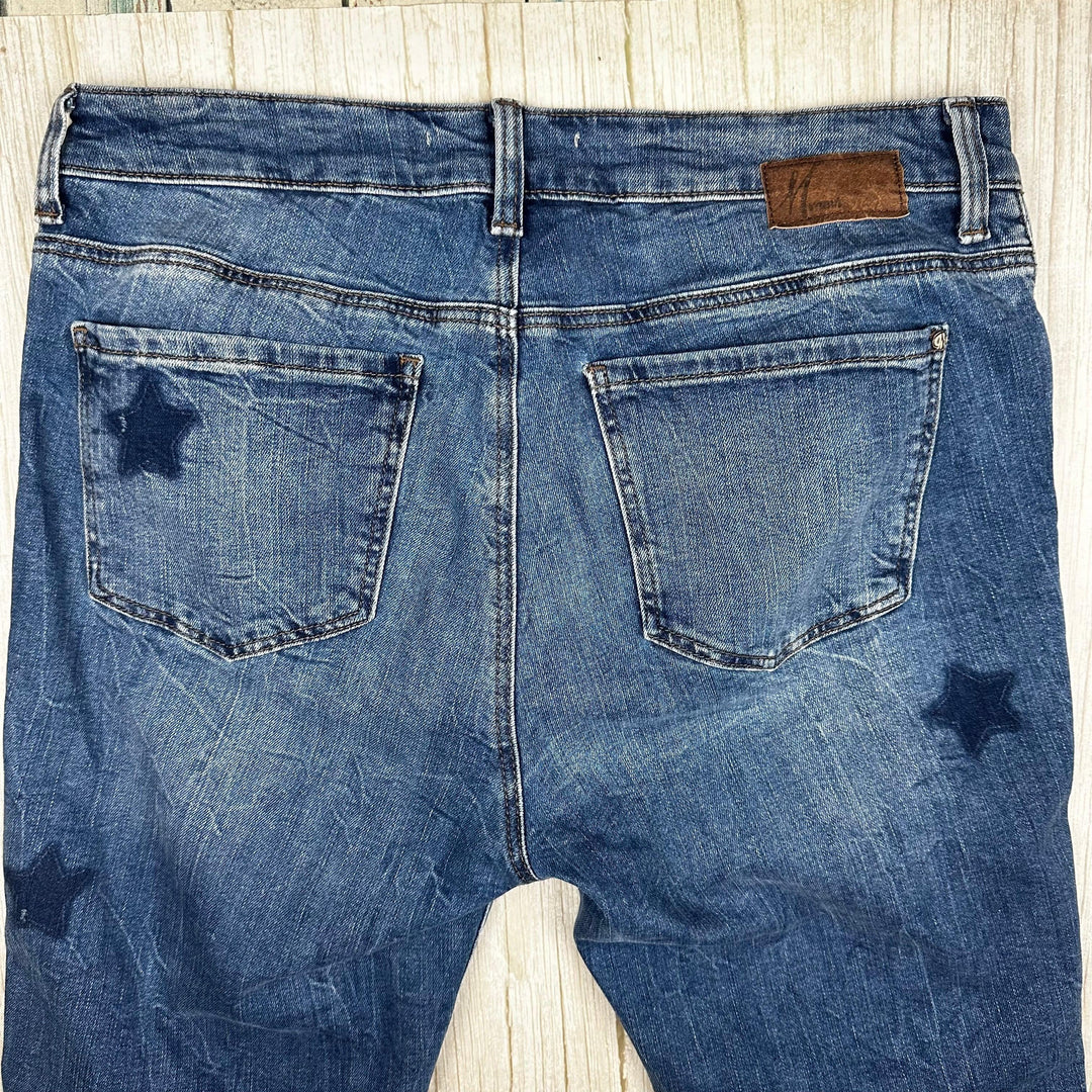 Mavi 'Tess' High Rise Star Detail Jeans -Size 31