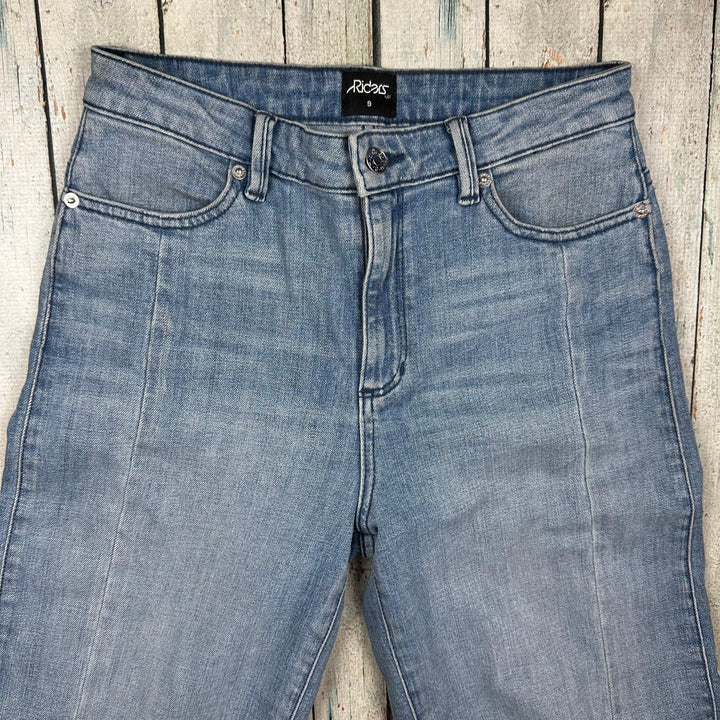 Lee Riders Light Wash Wide Leg Crop Jeans- Size 9 - Jean Pool