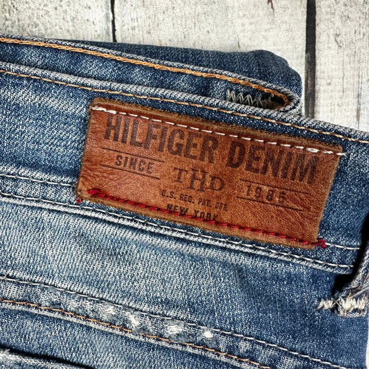 Tommy Hilfiger Distressed 'Victoria' Slim Fit Jeans - Size 26/32 - Jean Pool