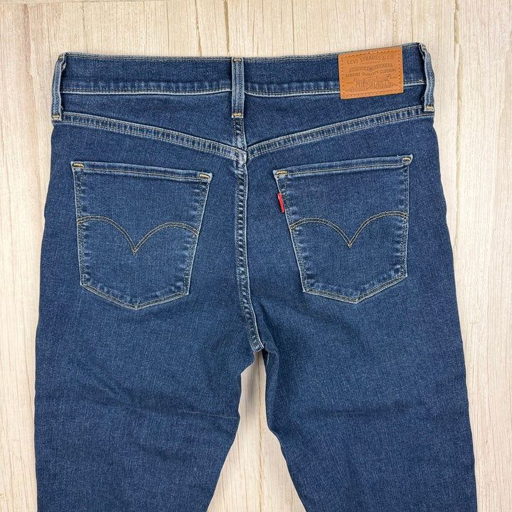Levis Ladies 314 Shaping Straight Jeans -Size 29R