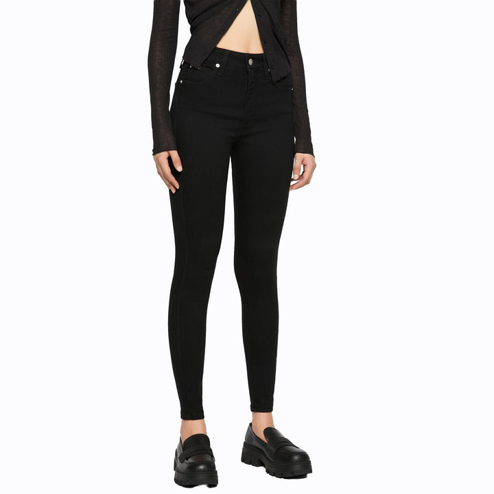 NWT - Calvin Klein Ladies Black High Rise Skinny- Size 24/30