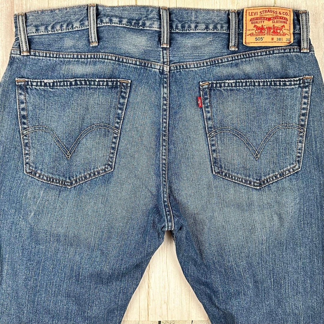 Levis 505 Mid Blue Wash Regular Fit -Size 38/28 - Jean Pool