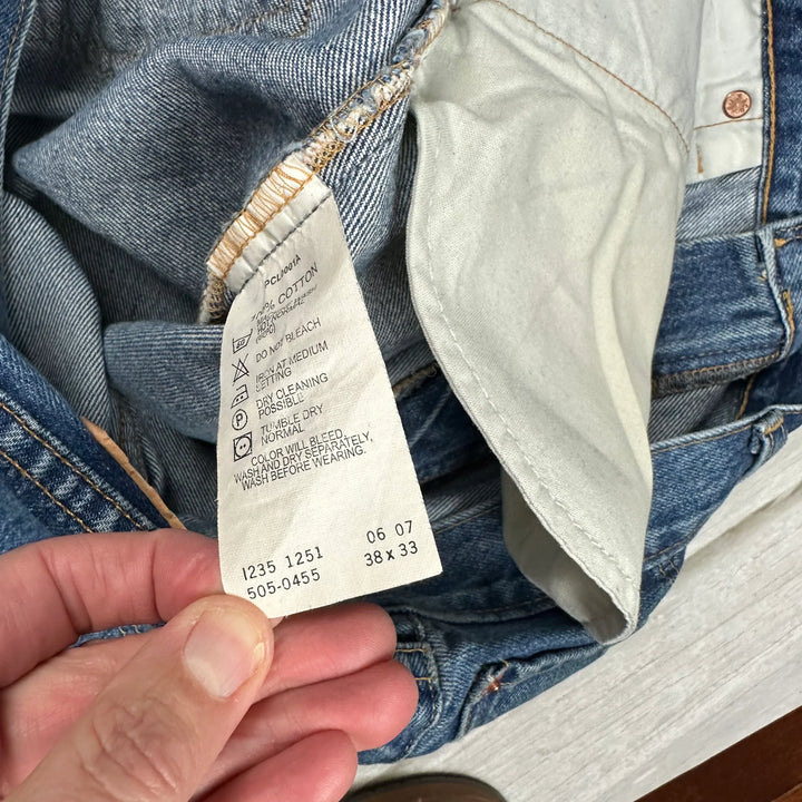 Levis 505 Y2K Mid Blue Wash Regular Fit -Size 38/33