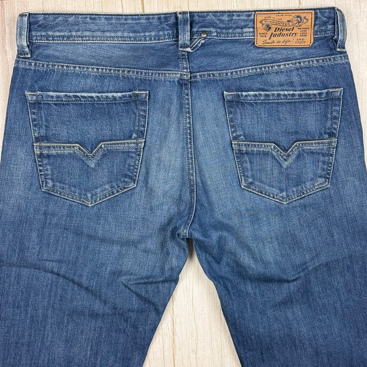 Diesel 'Larkee' Denim Regular Straight Jeans -Size 34/32
