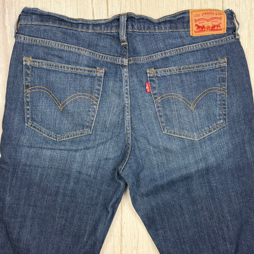 Levi's Mid Rise Boyfriend Jeans - Size 30 or 12AU