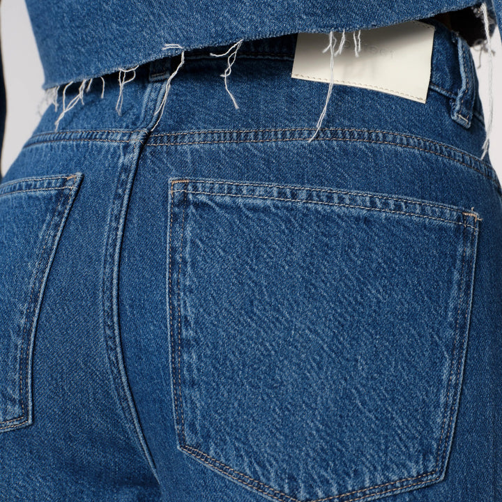 NEW - DL1961 &