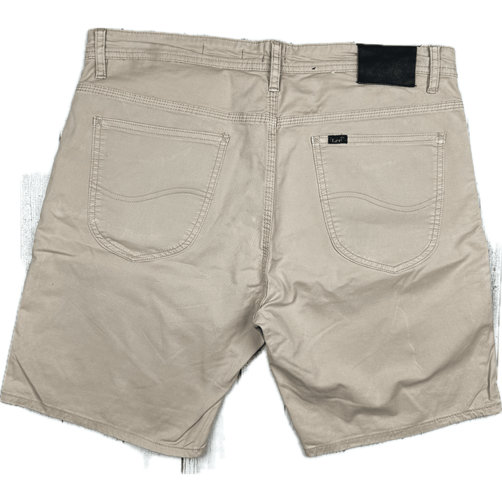 Lee Mens 'Z-Roadie' Beige Stretch Shorts -Size 34 - Jean Pool