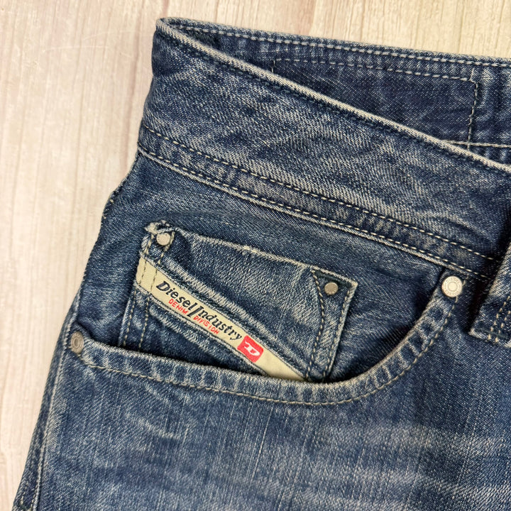 Diesel 'Larkee' Denim Regular Straight Jeans -Size 33/34