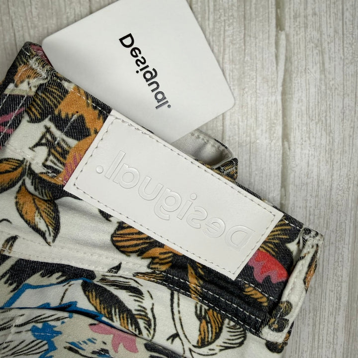 NWT- Desigual Floral Print Ladies Skinny Jeans- Size 24