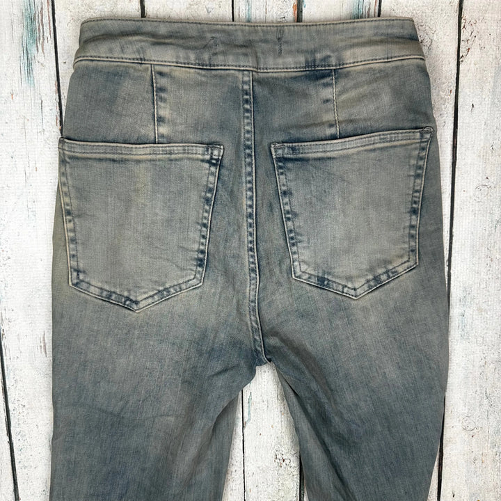 Free People Bell Bottom Super Flare Jeans -Size 24" - Jean Pool