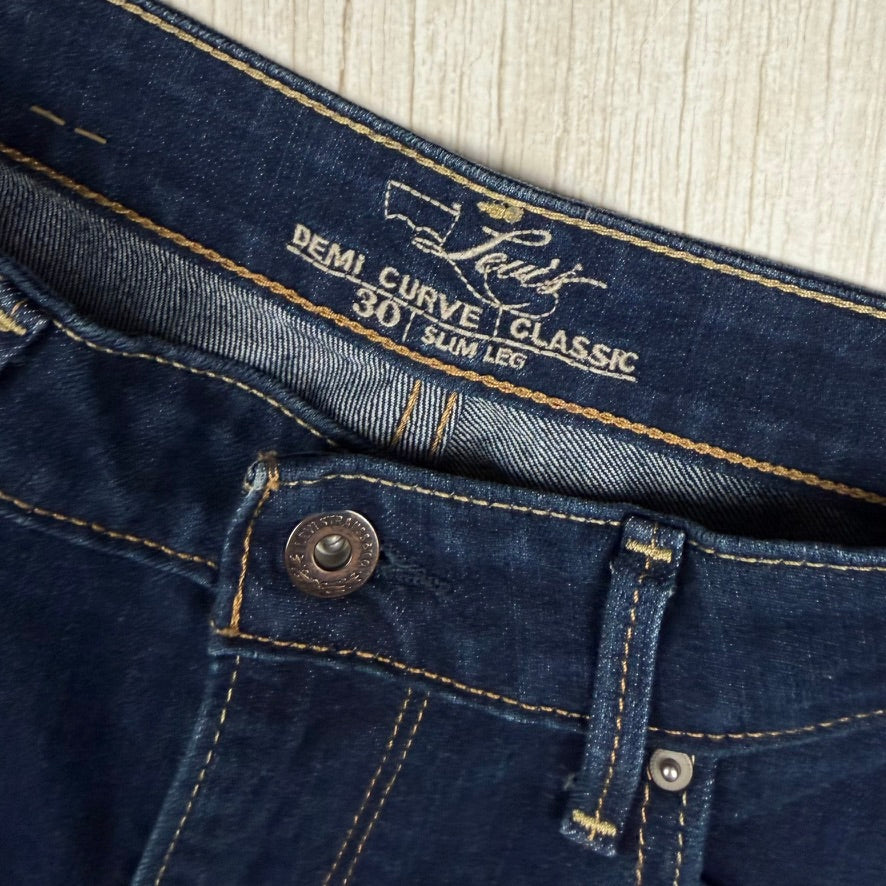 Levis Demi Curve Classic Slim Leg Ladies Jeans - Size 30
