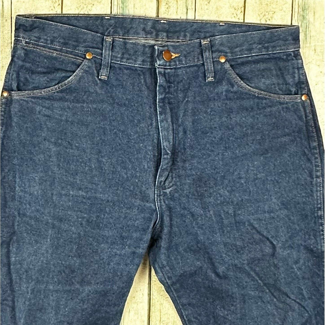 Wrangler Classic Straight Fit Jeans - Size 34/32 - Jean Pool