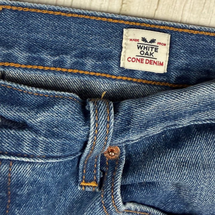 Levis ‘Wedgie Straight’ Ladies Button Fly Denim Jeans   - Size 32