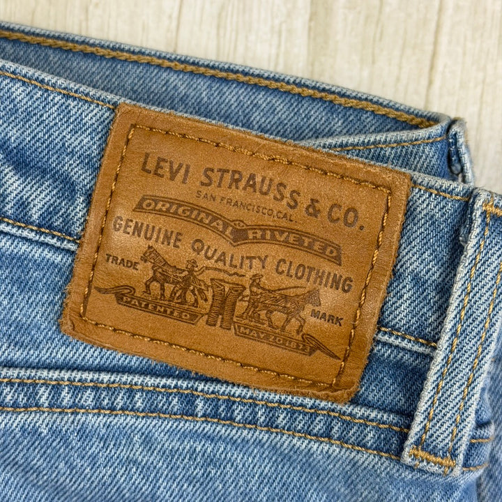 Levis Ladies Levis Premium ‘Wedgie Straight’ Jeans   - Size 27