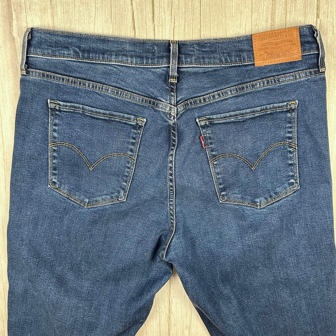 Levis 315 Shaping Boot Stretch Jeans- Size 32