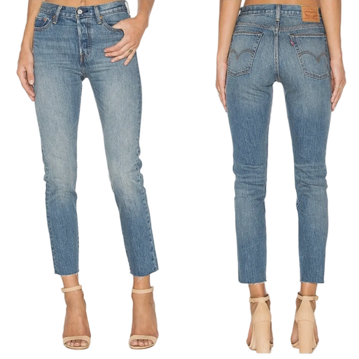 Levis ‘Wedgie Straight’ Ladies Button Fly Denim Jeans   - Size 32