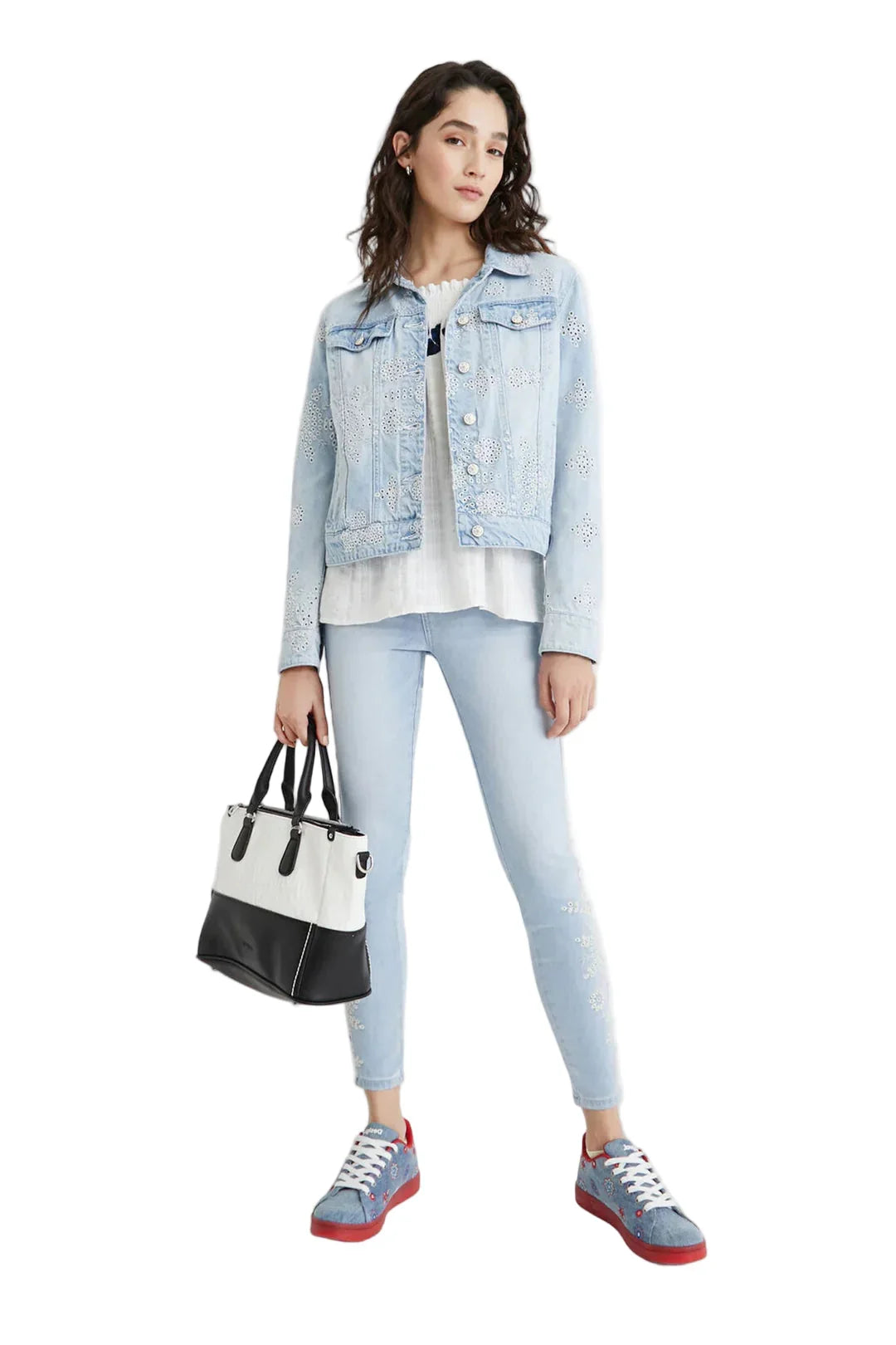 NWT- Desigual Embroidered Ladies Skinny Jeans- Size 24