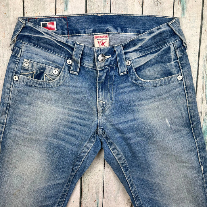 True Religion Light Wash Chunky Stitch 'Bobby' Jeans- Size 28 - Jean Pool
