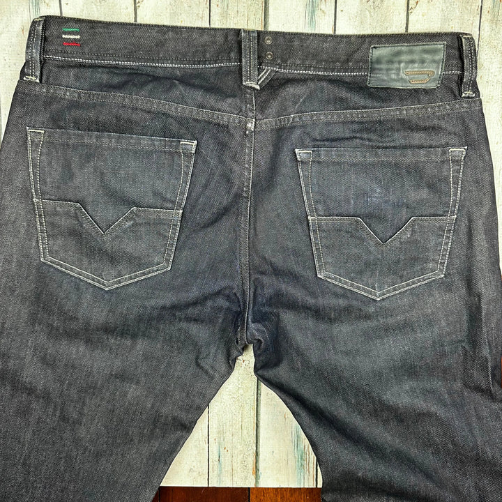 Diesel 'Larkee' Denim Easy Fit Jeans -Size 34/32 - Jean Pool