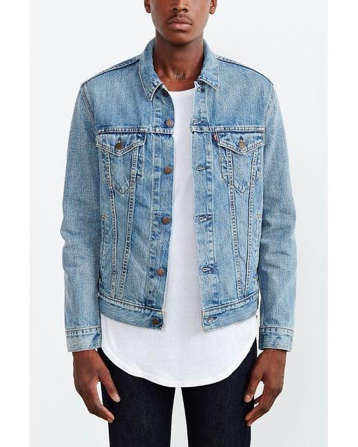 NWT-Levis 'The Trucker' Light Stonewash Jacket - Size L - Jean Pool