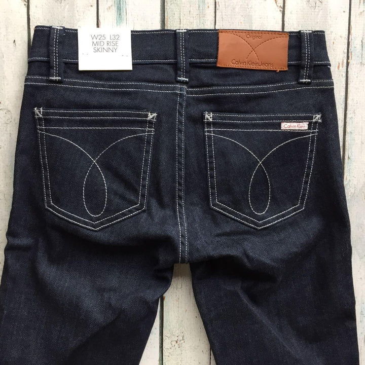 NWT - Calvin Klein Jeans Mid Rise Skinny - Size 25-Jean Pool