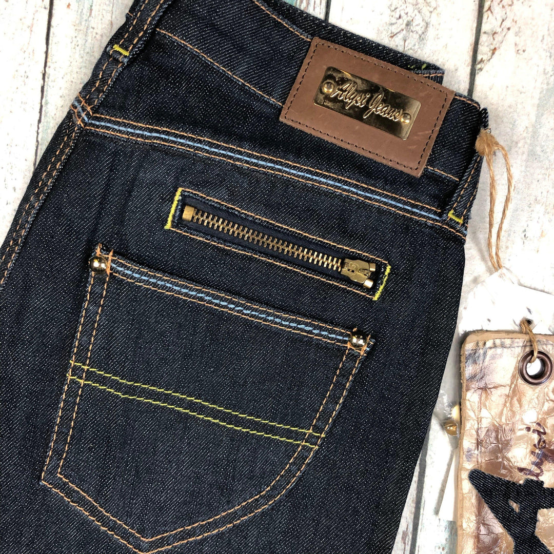 NWT -Italian Alysi Tapered Skinny Jeans with Gold Hardware - Size 26 - Jean Pool