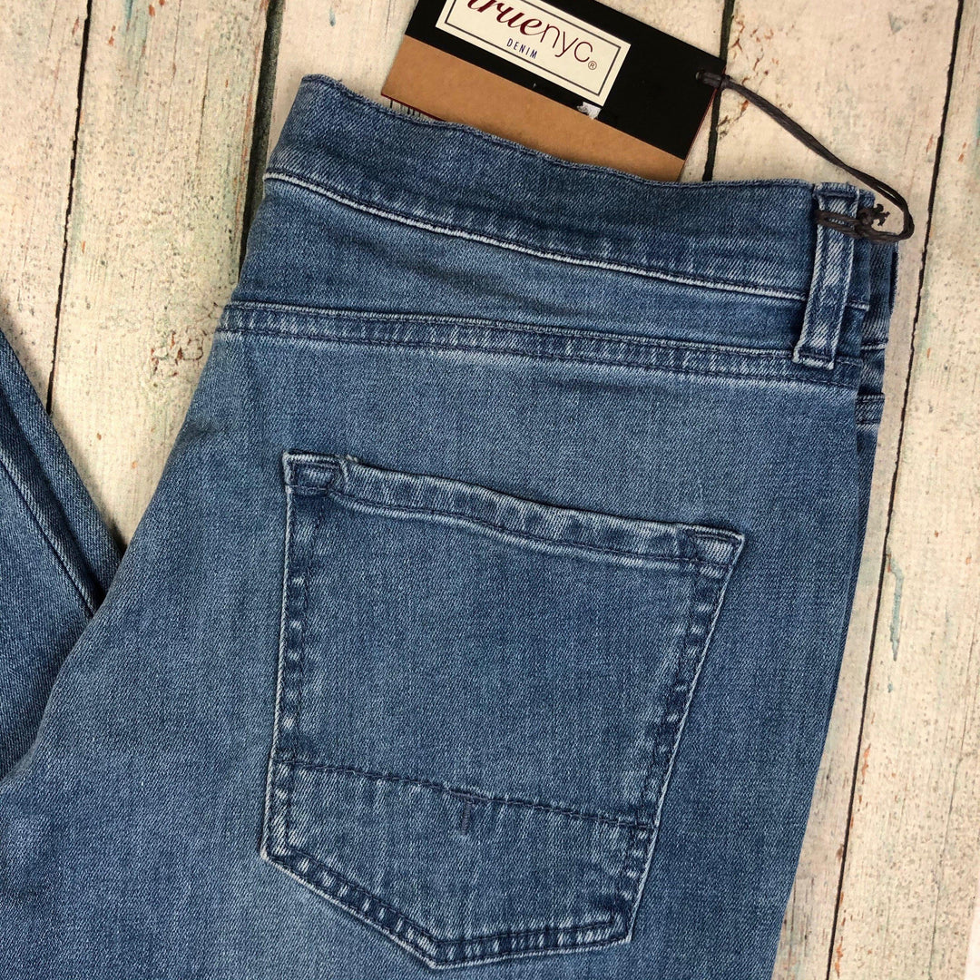 NWT -TrueNYC Denim 'Lindy' Trumpet Bottom Jeans - Size 32 - Jean Pool