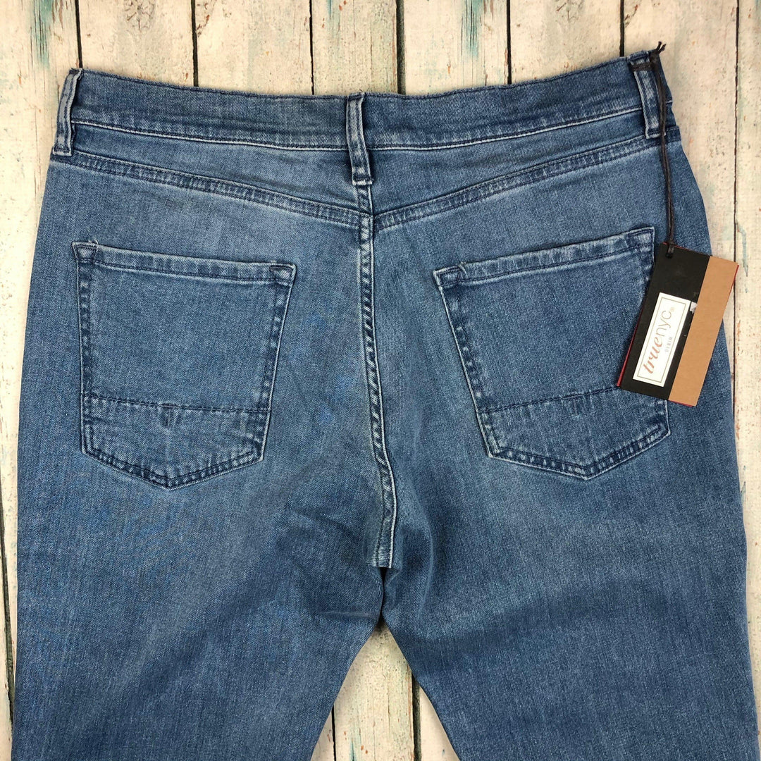 NWT -TrueNYC Denim 'Lindy' Trumpet Bottom Jeans - Size 32 - Jean Pool