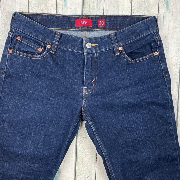 Ladies Levis Crop Denim Jean /Long Shorts - Size 30 - Jean Pool