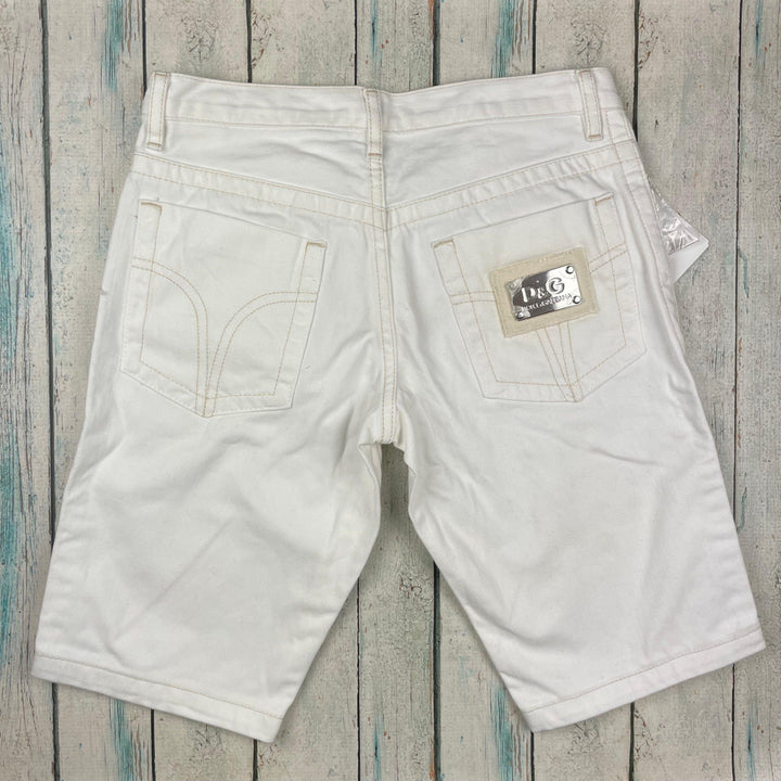 NWT - D&G Junior White Denim Jean Shorts RRP$287.00 - Size 10Y - Jean Pool