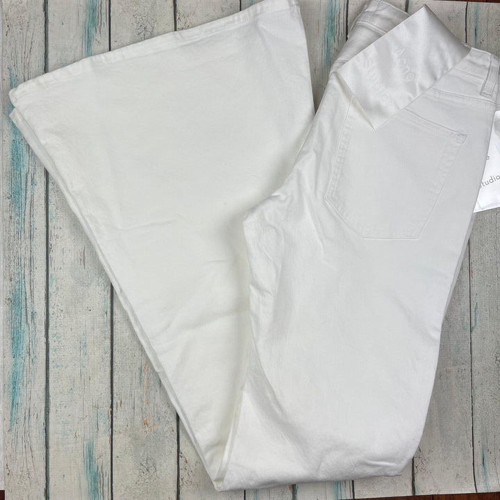 NWT- Acne Studios Ladies 'Mello' White Slim Fit Flared Hem Jeans - Size 28/32 - Jean Pool