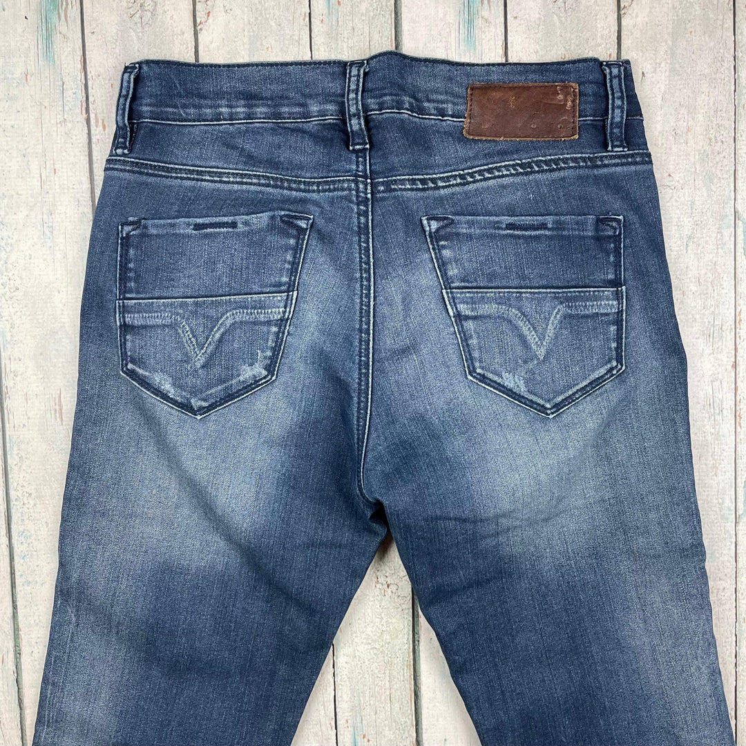 Diesel 'Larkee' Slim Straight Jeans Size - 27 ( 9AU) - Jean Pool