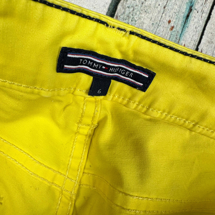 Tommy Hilfiger Stretch Yellow Ankle Zip Jeans - Size 28 - Jean Pool