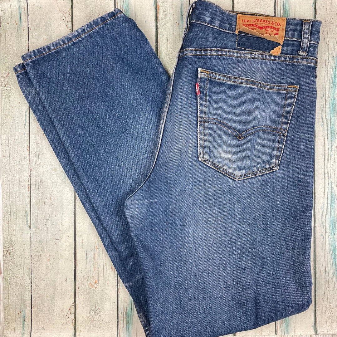 Levis 504 fit guide hotsell