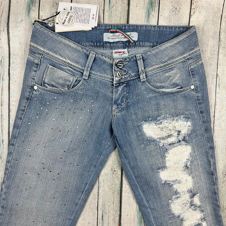 NWT- Italian MET "Angel" Distressed Crystal Thigh Jeans- Size 30 - Jean Pool