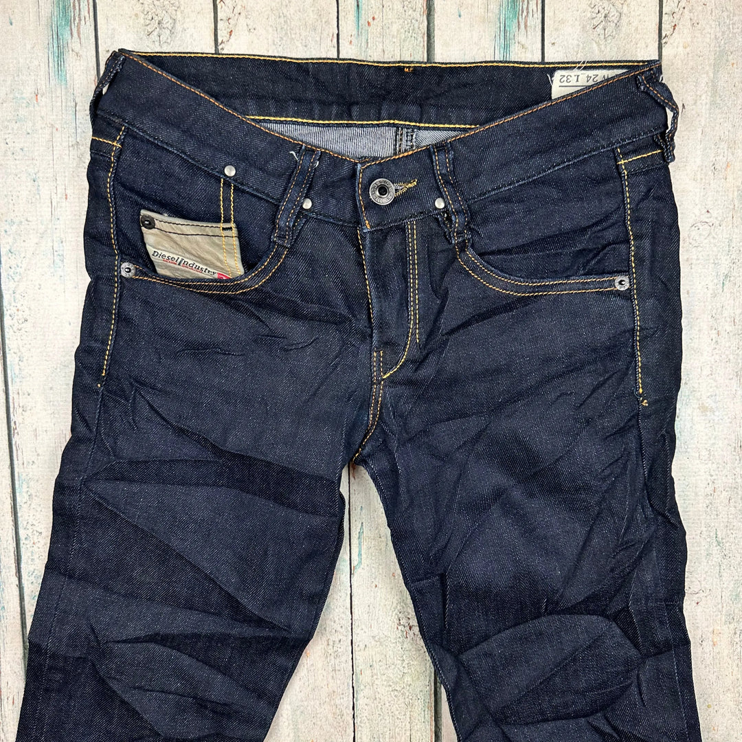 Diesel 'Clush' Super Slim Straight Jeans Size - 24/32 - Jean Pool