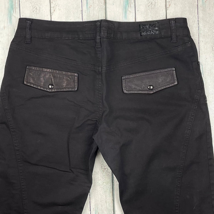 NEW- John Richmond Black Slim Straight fit Jeans- Size 33 - Jean Pool