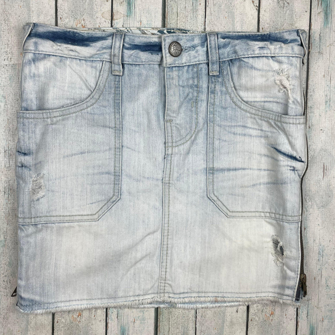 Guess Jeans Zip Side Distressed Denim Skirt - Size 27 or 9AU - Jean Pool