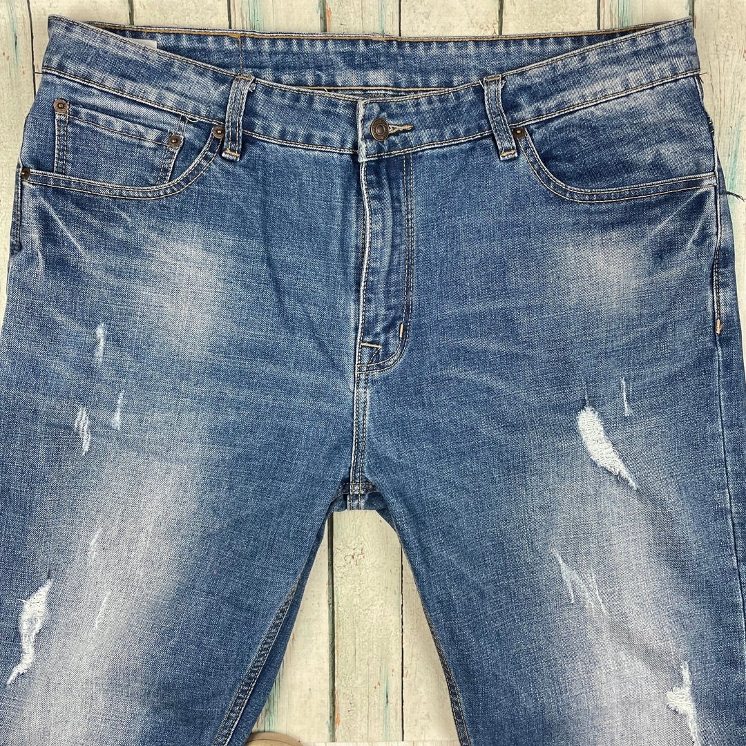 Levis Mens Distressed Relaxed fit Levi 559's -Size 38 S - Jean Pool