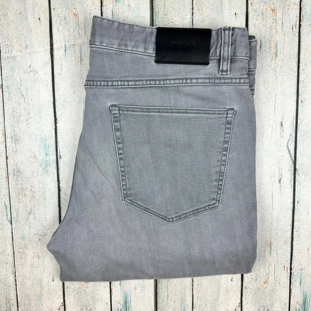 Zegna Mens Grey Denim 'Slim Fit' Straight LegJeans -Size 36 - Jean Pool