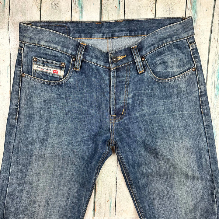 Diesel Denim Classic Mens Straight Fit Jeans -Size 32 - Jean Pool