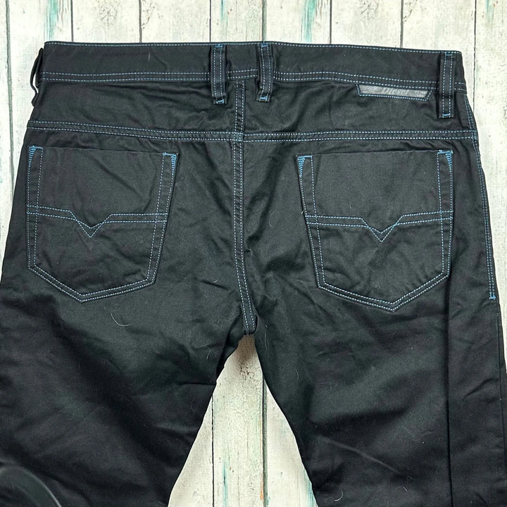 Diesel 'Safado' Black Denim Slim Straight Fit Jeans -Size 34 - Jean Pool