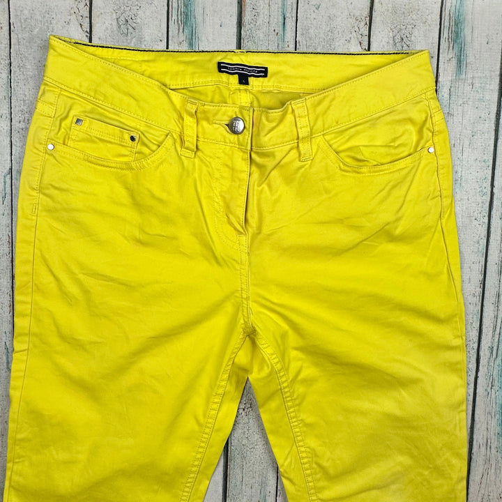 Tommy Hilfiger Stretch Yellow Ankle Zip Jeans - Size 28 - Jean Pool