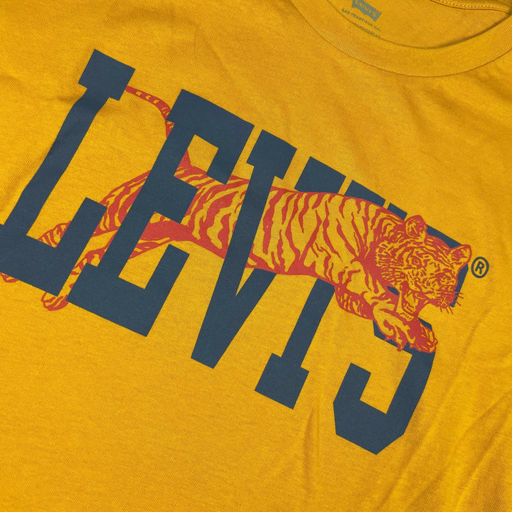 NWT - Levis Mustard Crew Neck 'Tiger' Logo T Shirt - Size XL - Jean Pool